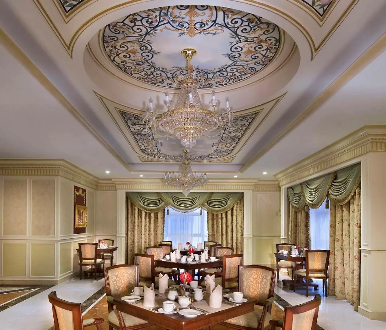 Royal Rose Abu Dhabi, A Curio Collection By Hilton Affiliated Hotel